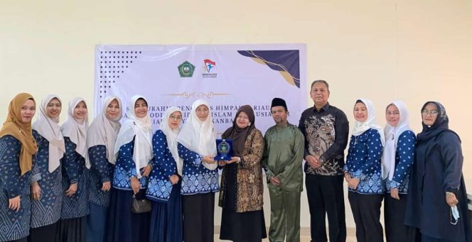 
					Silaturahmi Himpaudi Riau Dengan Institut Diniyah Putri Pekanbaru