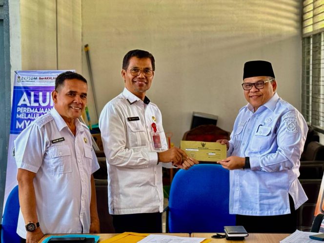 
					Sertijab Plt Kepala Dinas Kominfo Kampar Dari Salmi Hadi Kepada Kadis Baru Zulfikar