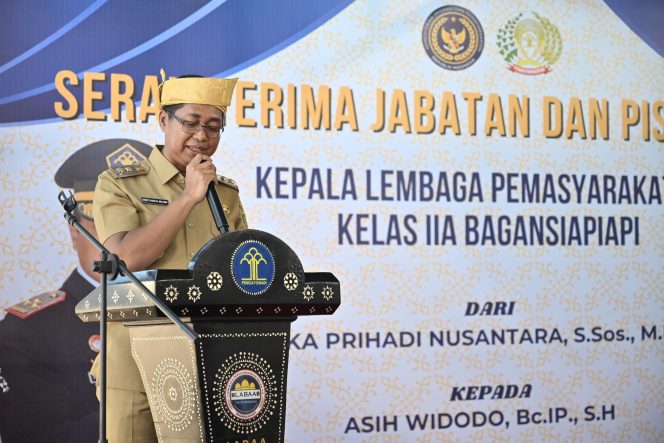 
					Wabup Rohil Jhony Charles Hadiri Serah Terima Jabatan Kepala Lapas Kelas II Bagansiapiapi