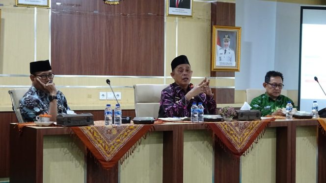 
					Bupati Inhil Herman Pimpin Rapat Evaluasi Anggaran Bersama OPD