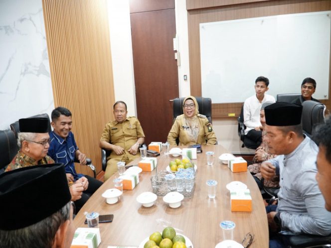 
					Wakil Bupati Kampar Adakan Silaturrahmi Dengan Ninik Mamak Kenegerian Lipat Kain