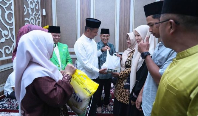 
					Bupati dan Wakil Bupati Kampar Hadiri Khatam Al-Qur’an dan Buka Puasa Bersama