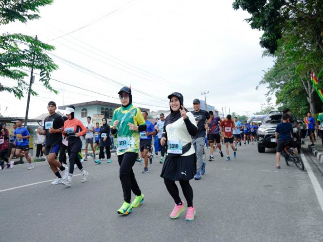 
					Plt. Ketua Dharma Wanita PKK Ikuti Fun Run Bersama Ribuan Masyarakat Kampar