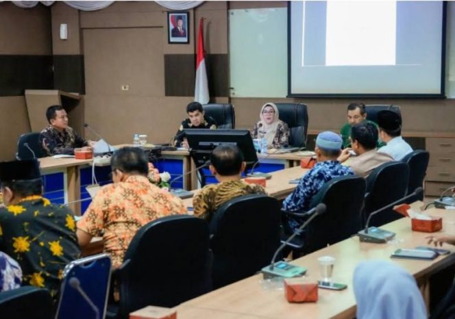 
					Wakil Bupati Kampar Pimpin Rapat Persiapan Idul Adha dan Pawai Takbir 1447 H/2026 M