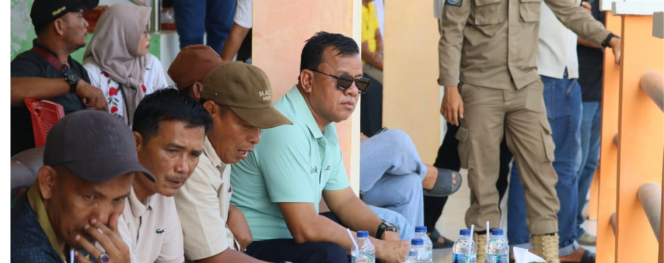 
					Hadiri Festival Pacu Jalur Rayon I di Tepian Tigo Muaro, Ini Bupati Kuansing